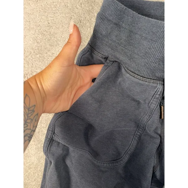 lululemon sweatpants navy pockets size 2‎ joggers - Image 3