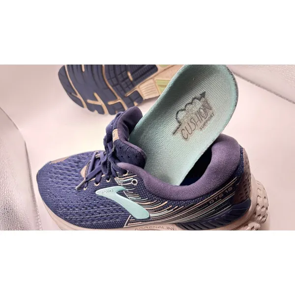 Brooks Adrenaline GTS 19 running athletic grey shoes women’s sz 8 - Image 8