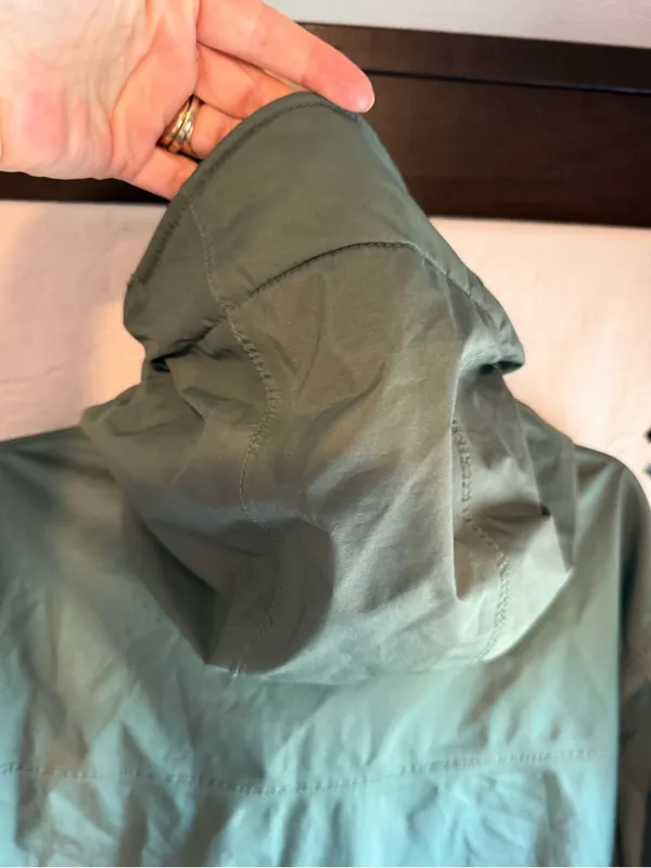 REI Elements Unisex XS Sage Green Hooded Rain Jacket Hiking Gorpcore utility - Image 5