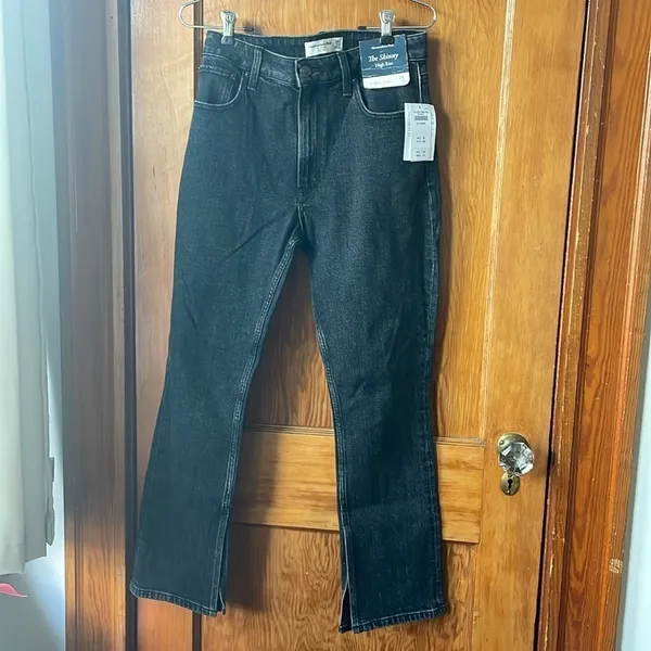 NWT Abercrombie & Fitch The‎ Skinny High Rise Curve Love in Black - Image 2
