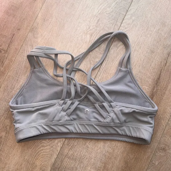 ⭐️Athleta Light Gray Strappy Sports Bra - Image 2