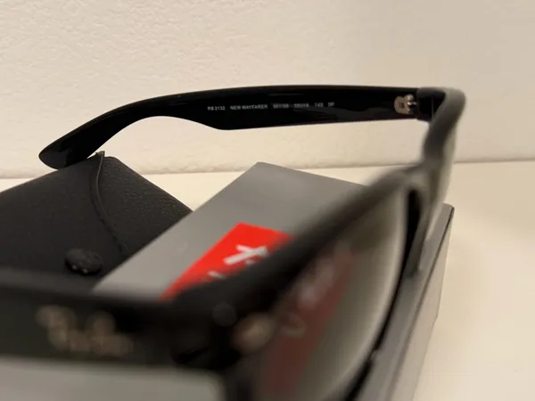Ray-Ban New Wayfarer Sunglasses 55 mm Polarized - Image 8