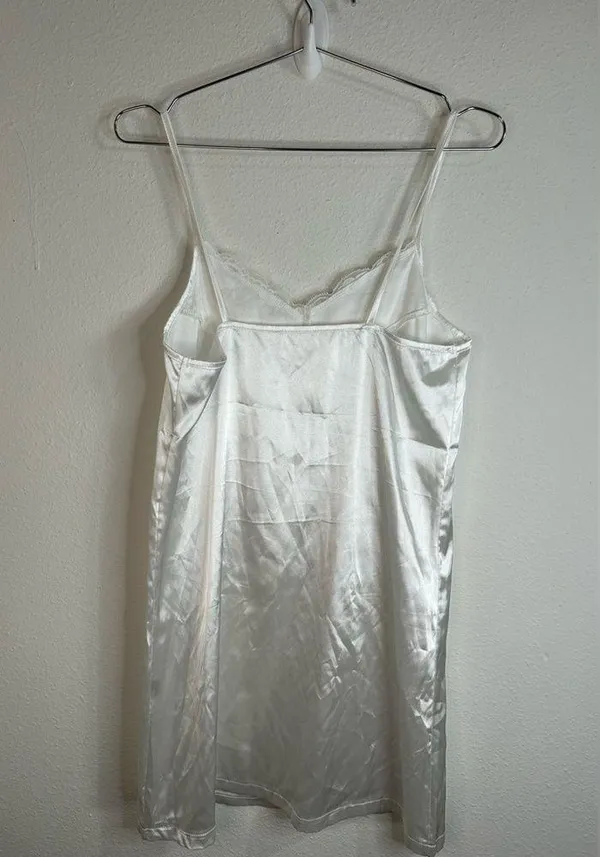 Unbranded White Satin Slip Dress with Lace Trim - Size Small - Image 6