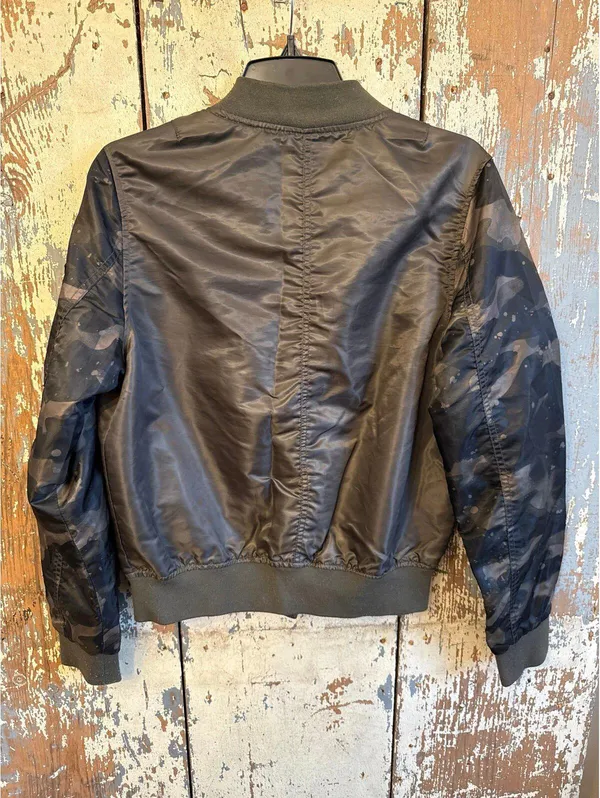 Women's South Pole Army Green Bomber Jacket size Large - Image 4