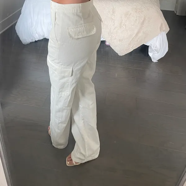 ZARA Cargo Pants • Size 4 - Image 3