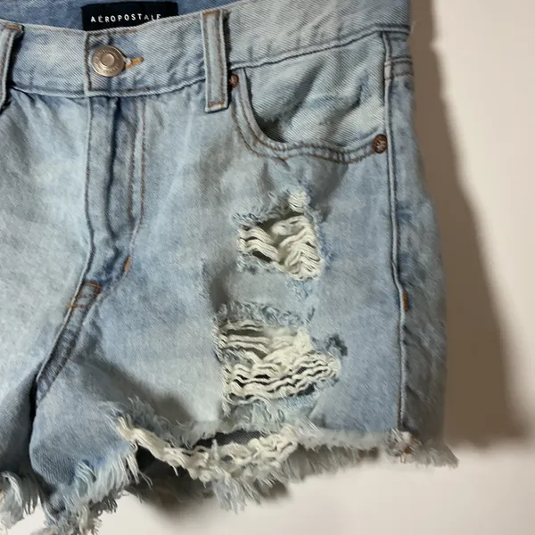 Aeropostale Vintage High‎ Rise Shorty Distressed Denim Shorts Light Wash Size 0 - Image 2