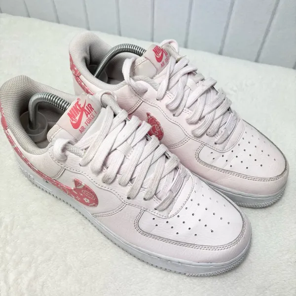 NIKE Air‎ Force 1 Low Pearl Pink Paisley White FD1448-664 Size 10 Women's - Image 2