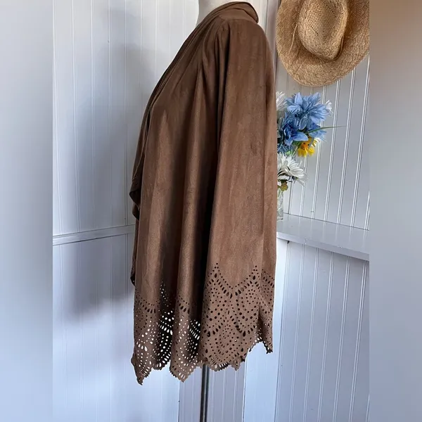 Open Draped Cardigan W/ Hem & Sleeve Laser CutOuts. - Image 3