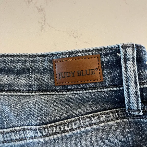 Judy Blue Boyfriend Fit Jeans Size‎ 3 /26 Distressed - Image 6
