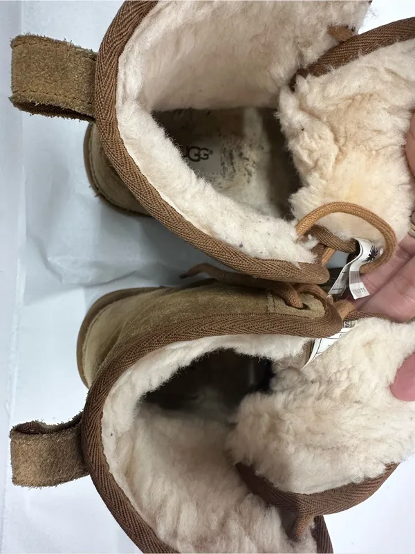 UGG Neumel Hi lace up Winter boots Sz: M8 W9.5 chestnut suede shearling lining. - Image 10