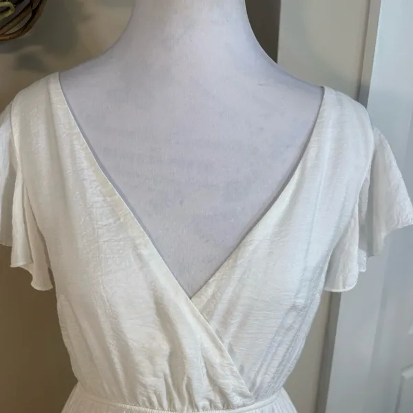 SAINTS & SECRETS White Ruffle Dress Waist Tie Open Tie Back Flutter Sleeve~M💚 - Image 5