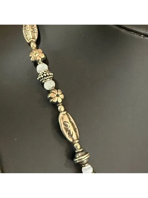 Vintage ice blue agate stone necklace with silver tone beads - Image 3
