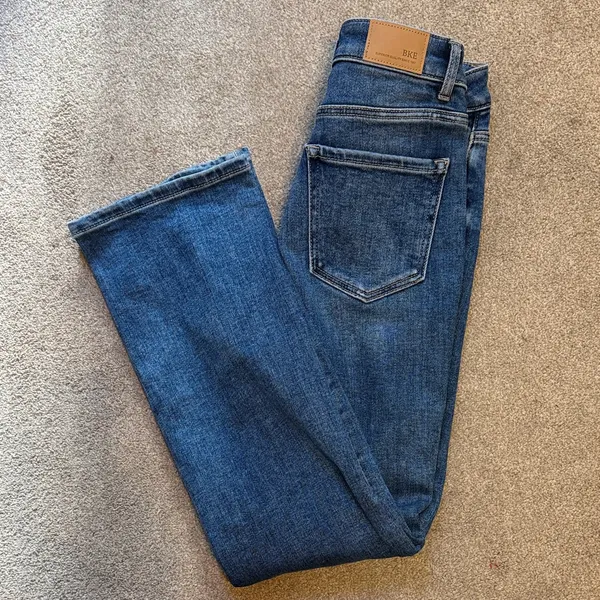 Woman’s BKE Billie Slim Fit Cropped Straight High Rise Stretch Jeans Size 27X28 - Image 10