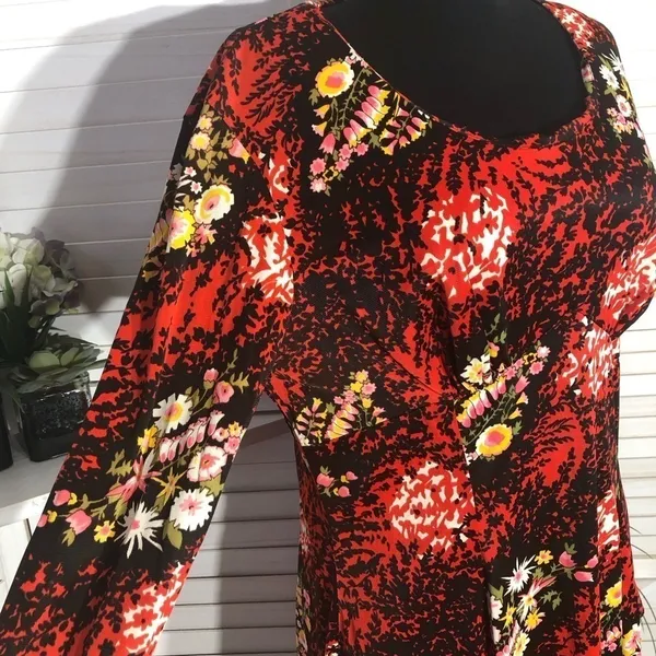 Vintage 70s Floral Dress Red Black flared sleeve boho fairy festival Ren fair M - Image 6