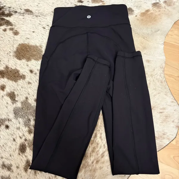 LULULEMON Power‎ Thru High Rise Tight 25" Black Size 2 - Image 4