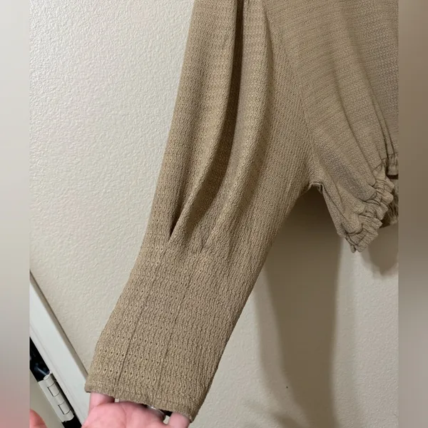 Glam Women's Taupe Waffle Knit Long Sleeve Top size M - Image 2