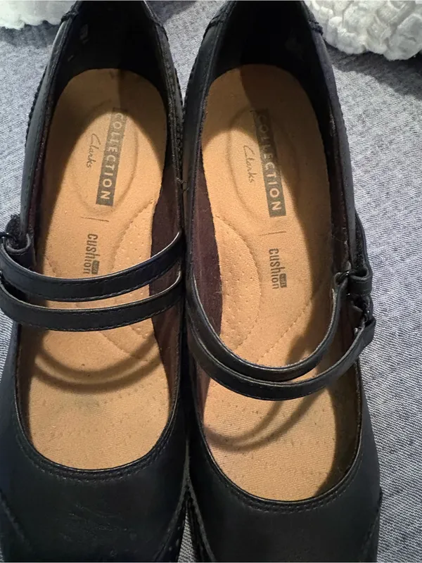 Chunky heel pumps size 8 - Image 3