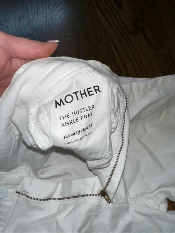 Mother The Hustler Ankle Fray High-Rise White Cropped Flare Jeans - Image 6