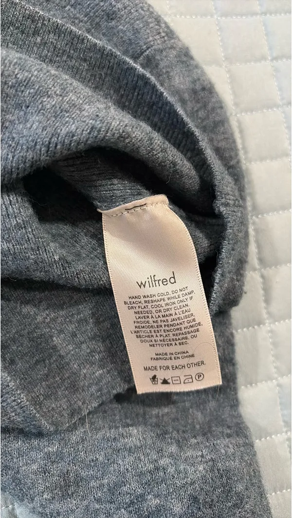 Aritzia Wilfred Cropped Sweater - Image 2