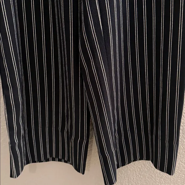 Abercrombie & Fitch Wide Leg Blue White Pinstripe Trouser Pants Size XS - Image 4