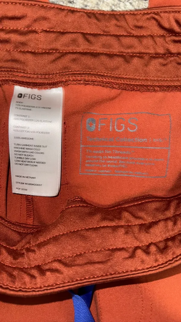 FIGS Scrubs Set - Image 2