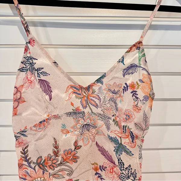 Hemant and Nandita Spaghetti Strap Camisole Sz XXS Pink Floral - Image 2