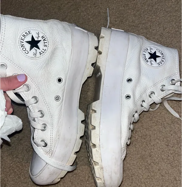Converse Chuck Taylor All High-Top Lugged Star - Image 2