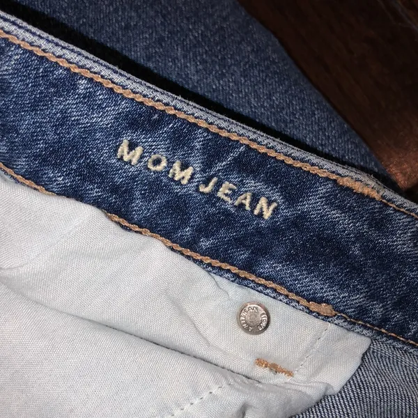 American Eagle MOM jeans size 12 xshort - Image 4