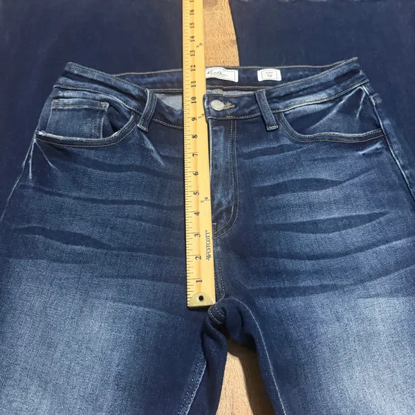 KanCan Women's Dark Denim Kurvy Mid-Rise Flare Jeans Sz 30 Stretch Boho Festival - Image 6