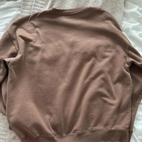 brown and red brandy melville sweatshirt - Image 3