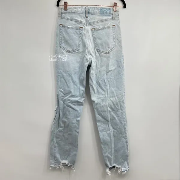 Abercrombie & Fitch The 90's Straight Ultra High Rise Distressed Jeans Size 27 - Image 4