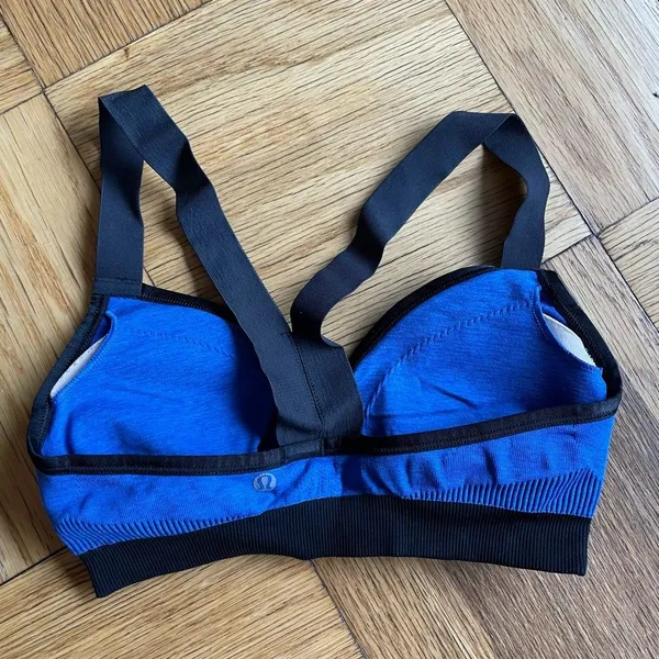Lululemon Hold Your Om Bra, Heathered Harbor Blue, Size 4, EUC - Image 2