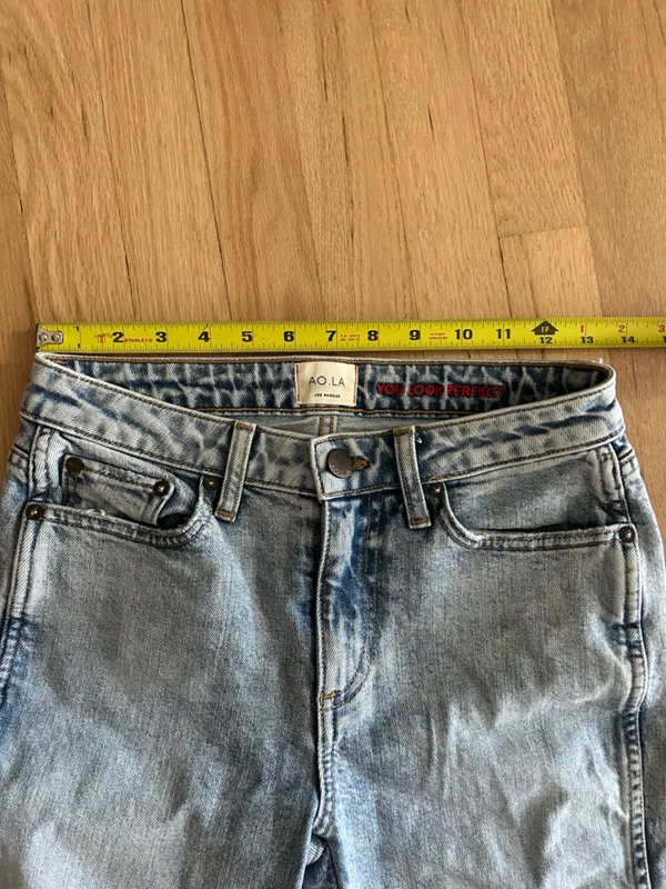 Alice + Olivia AO LA Perfect Crop Kick flare Jean in rebel rebel size 26 - Image 5