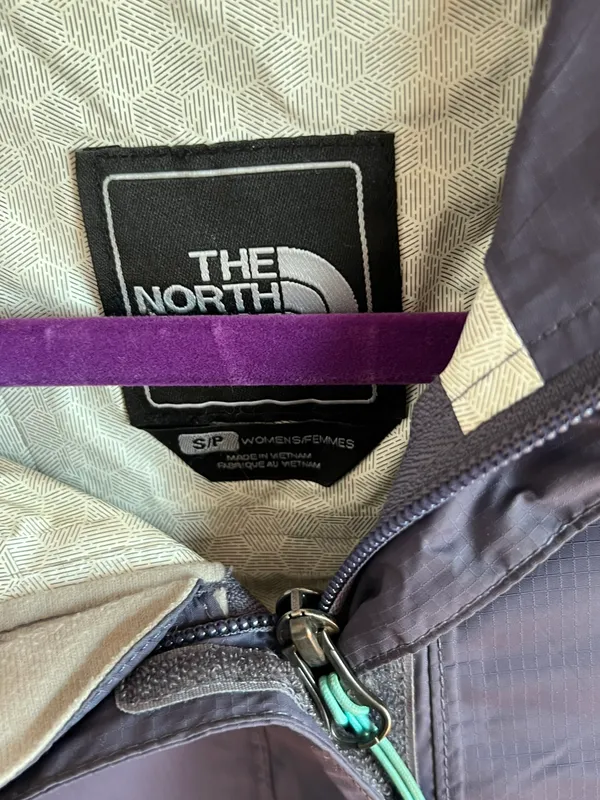 The North Face Women ZIP Up Jacket - Image 3
