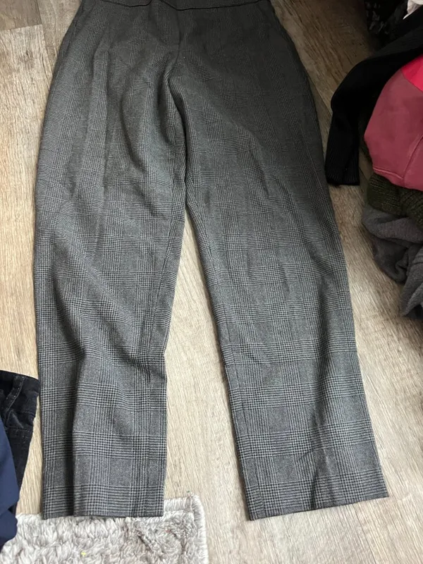 Babaton size 0 dress pants - Image 3