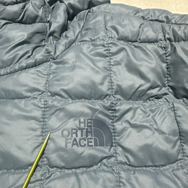 The North Face ThermoBall Hooded Puffer Jacket Women's XL Blue Insulated Coat - Image 4