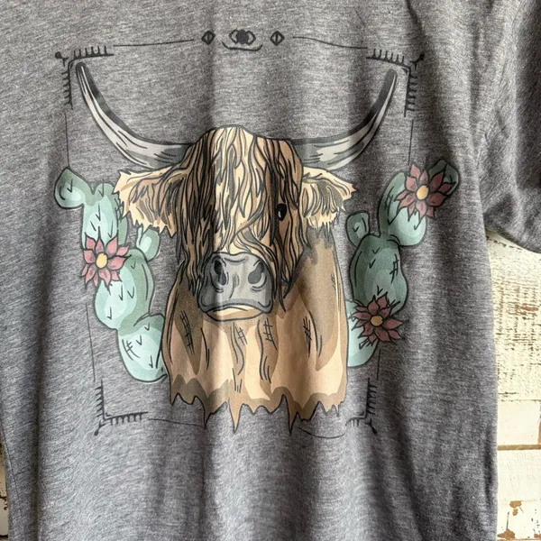 Gray Short Sleeve Tee with Whimsical Cat Design - Image 2
