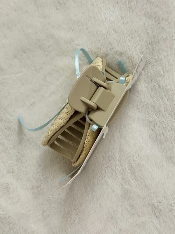 Scunci by Conair Hair Claw Clip - Cream/Tan - Image 2