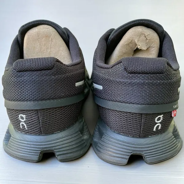 On Cloud 5 All Black Sneakers Wms 6.5 Running Walking Gym Lifestyle Minimalist - Image 12
