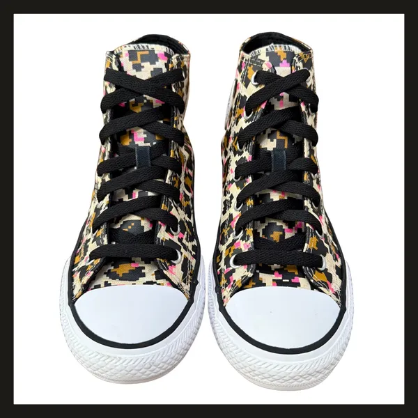 Converse Chuck Taylor All Star Pixel Leopard High Top Shoes Junior 5 Women’s 7 - Image 5