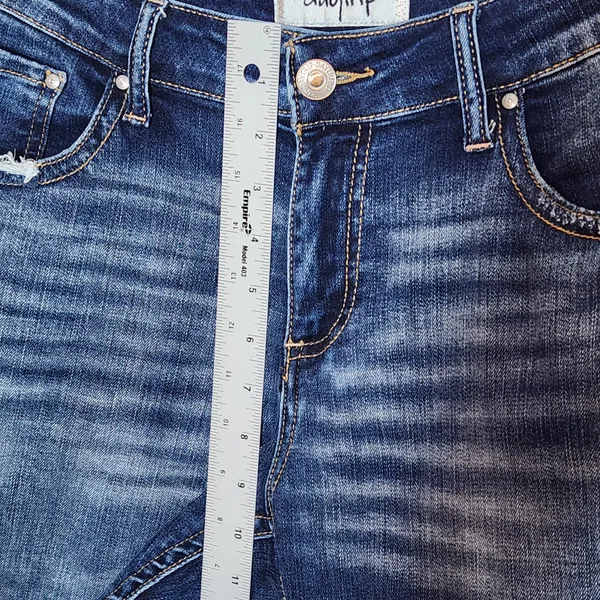 Daytrip Lynx Distressed Cropped Flare Jeans Size 32 - Image 8