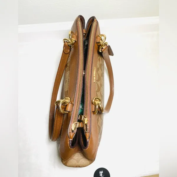 Coach Canvas Crossbody Bag With Signature Logo Brown Gold With Strap - Image 3