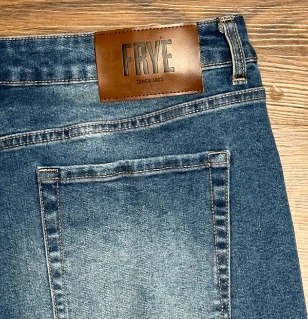 Woman’s FRYE jeans - Image 7
