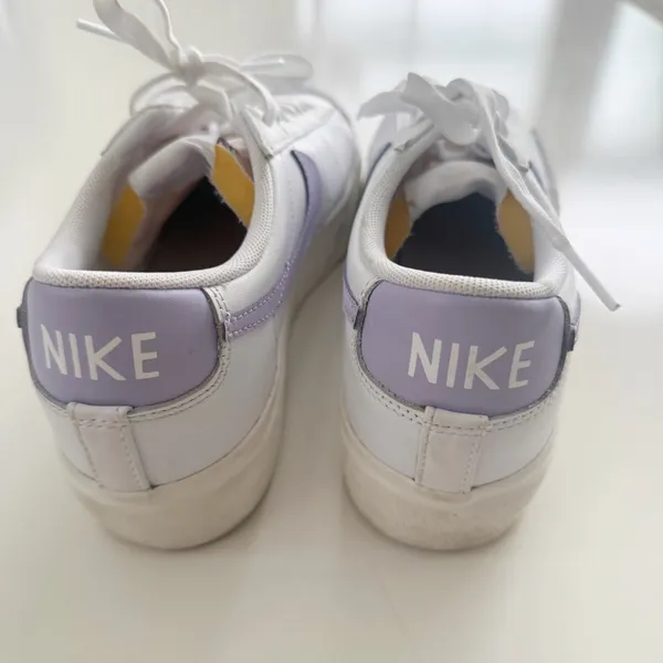 Nike Platform Low Sneakers size 9 - Image 4