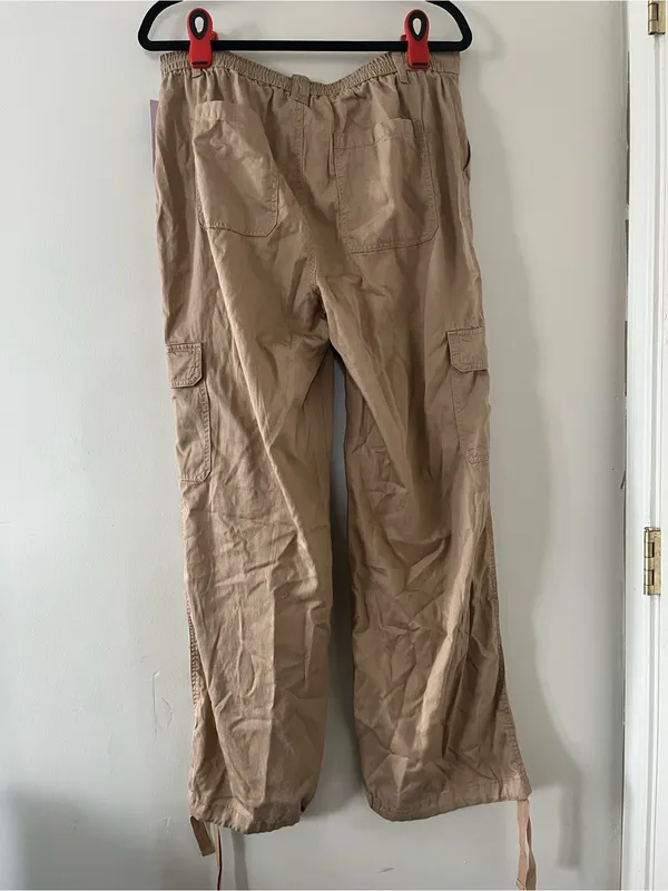 NWT Wild Fable Tan Khaki Cargo Utility Pants Medium Hiking Outdoors Gorpcore - Image 5