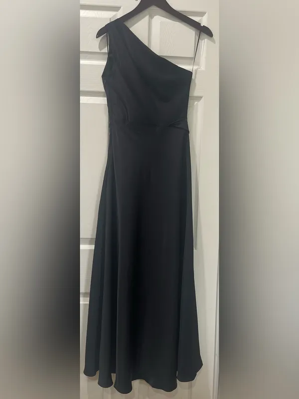Elegant One-Shoulder Black Maxi Dress Small - Image 3