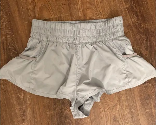 Free People Get Your Flirt Shorts Grey - Image 4