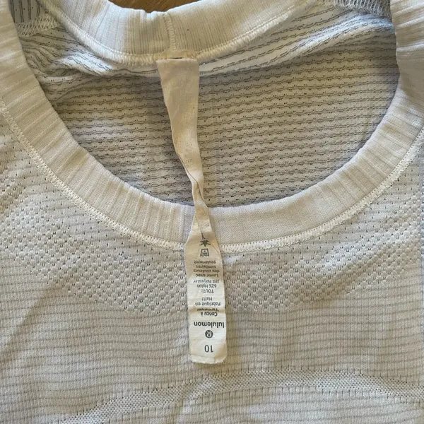 lululemon athletica tee - Image 2