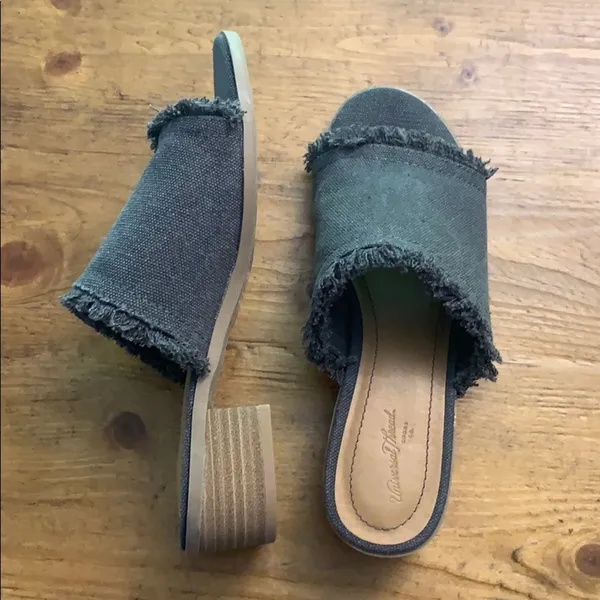 Universal Threads New without tags - fringe mules - (vegan) - Image 2
