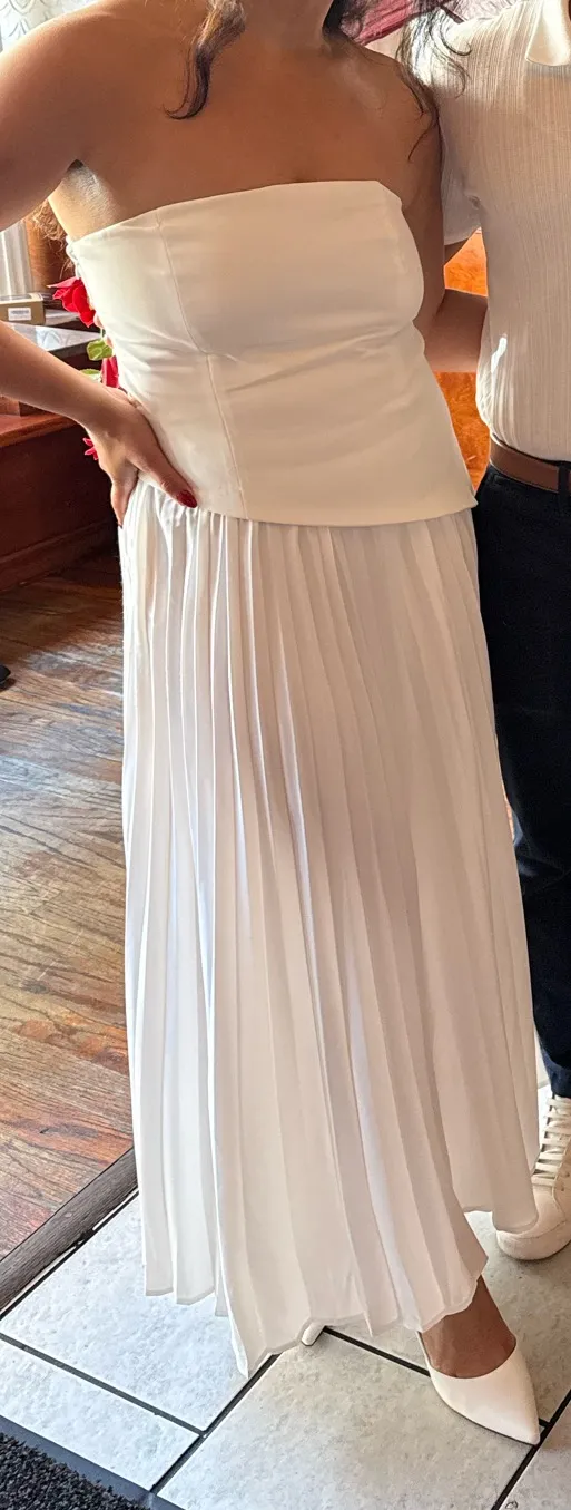 White Solid pleated strapless split dress - Image 3